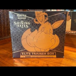 Pokémon Shining Fates Elite Trainer Box Pokemon